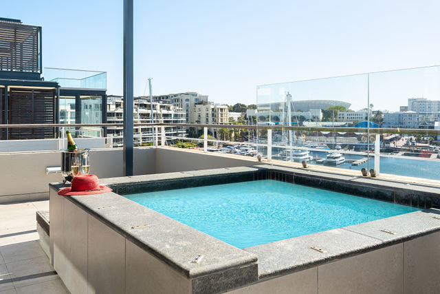403 Paragon, V and A Marina Pool